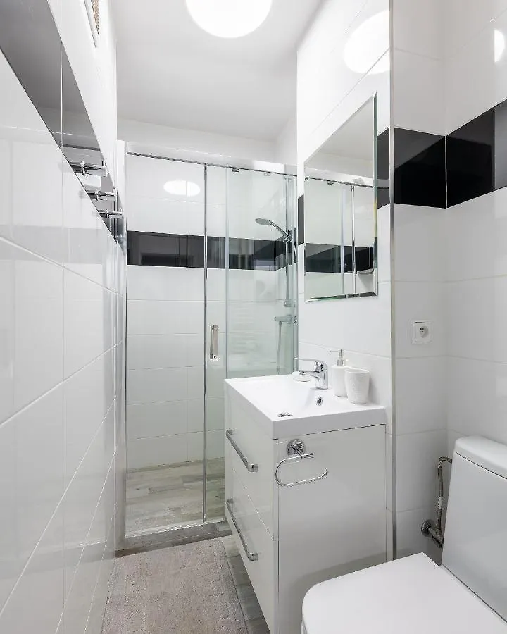 Jagiellonska 64 Prywatne Mieszkanie Z Oddzielna Sypialnia I Balkonem Samodzielne Zameldowanie! Self Check-In System! Varsóvia Apartamento